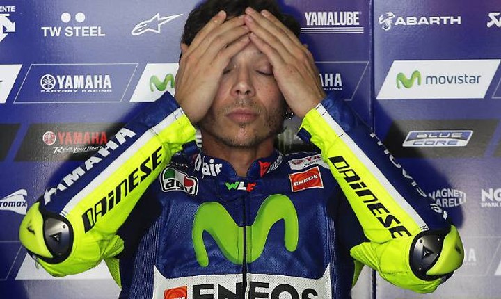 Hotová katastrofa! Rossi si na tréningu zlomil nohu